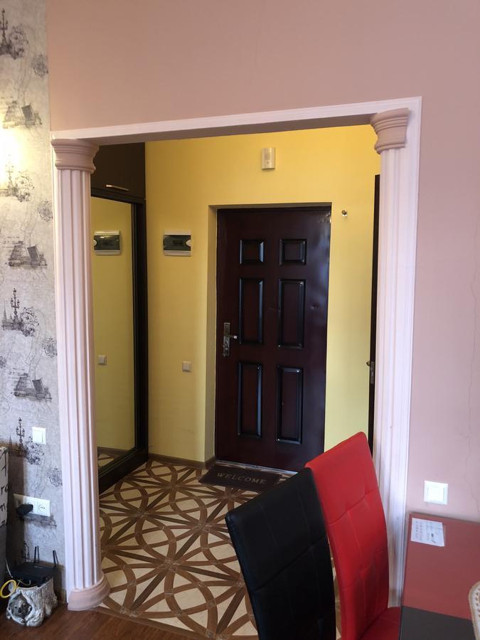 Apartment Gio バトゥーミ エクステリア 写真