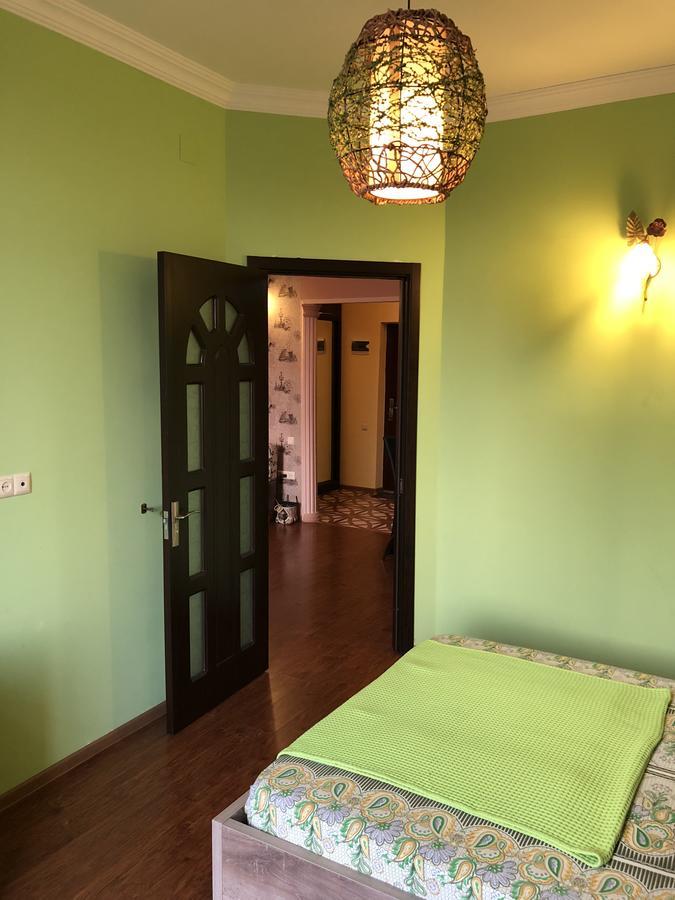Apartment Gio バトゥーミ エクステリア 写真